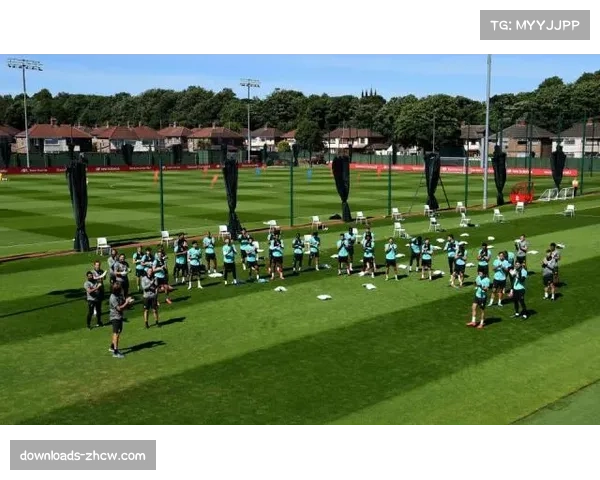 文化教育：英超与大学合作开展运动科学项目，重点研究比赛负荷与恢复